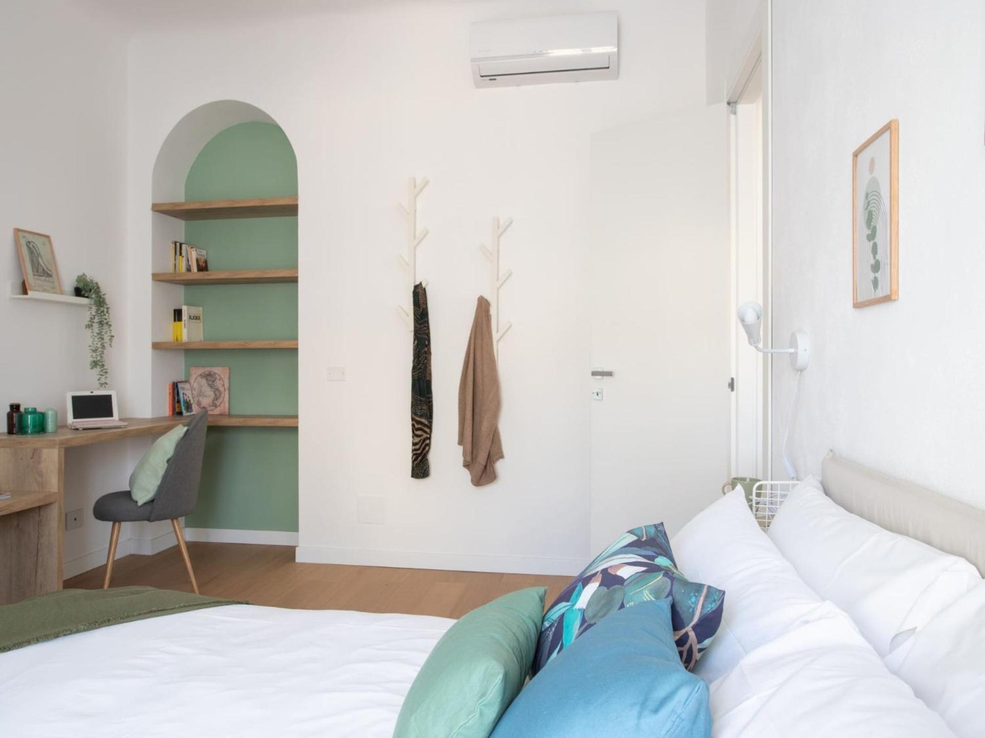 The Rent - Two-bedroom In Navigli Area Milán